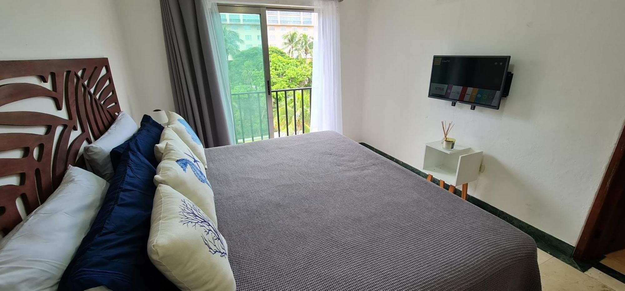 Apartment Cascadas, Charming Great Location With Pool & Garden